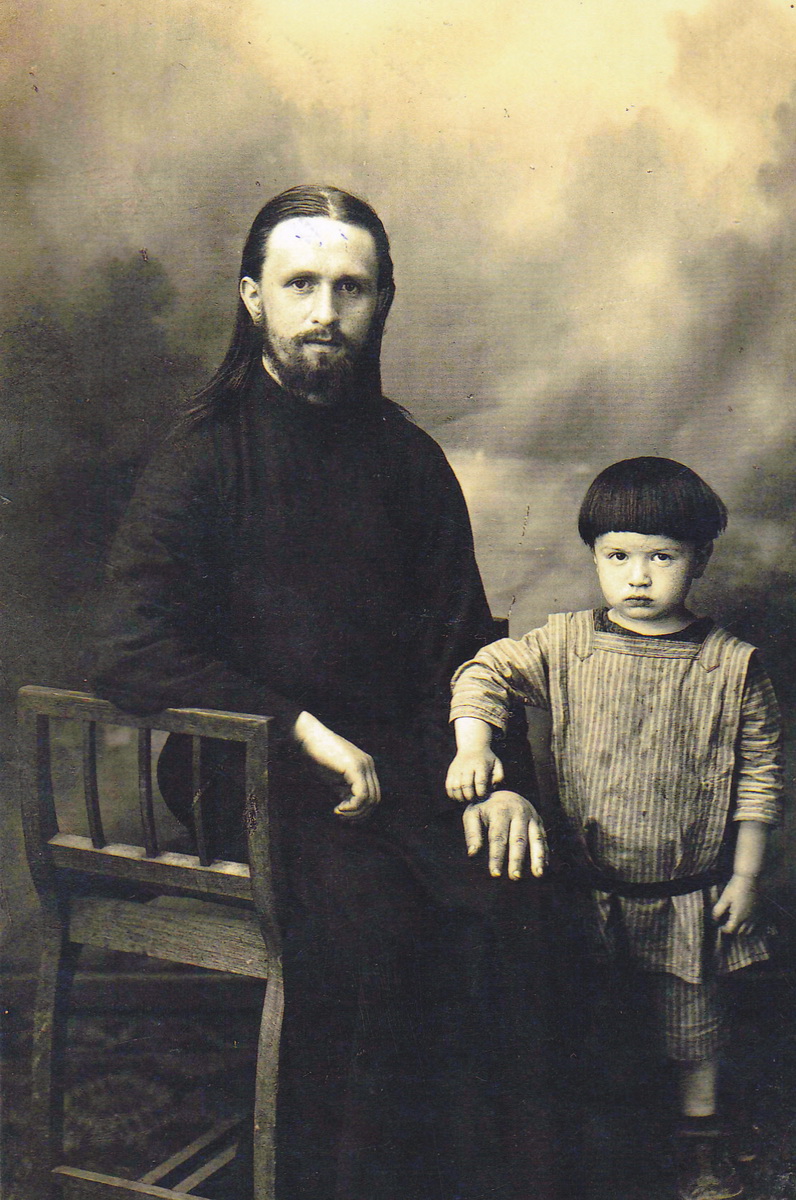 О. Федор Торлин с сыном Борисом. Киев, 1930 г.
